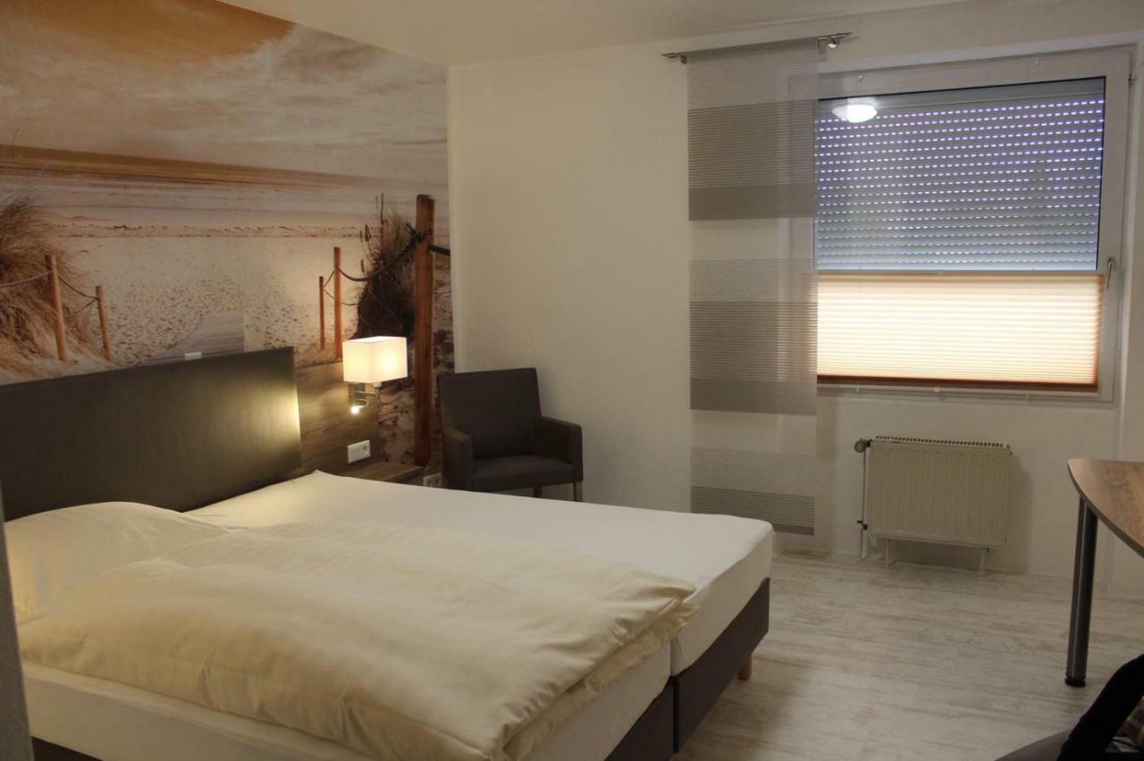 Hotel Zum Lutten Didi Friedeburg Eksteriør billede